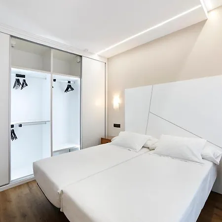 Hotel Zenit Dos Infantas 4*