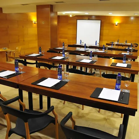 Szálloda Zenit Dos Infantas