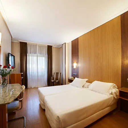 Szálloda Zenit Dos Infantas 4*