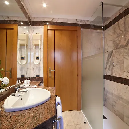 Szálloda Zenit Dos Infantas