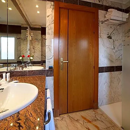 Zenit Dos Infantas Hotel 4*