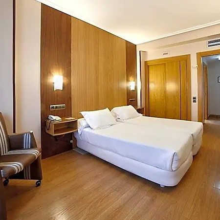 Zenit Dos Infantas Hotel 4*