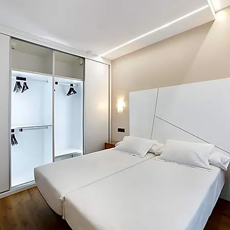 Zenit Dos Infantas Hotel 4*