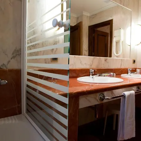 Zenit Dos Infantas Hotel 4*
