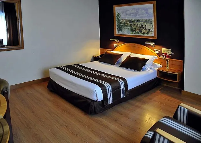 Zenit Dos Infantas Hotel 4*