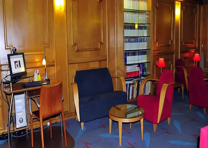 Zenit Dos Infantas Hotel