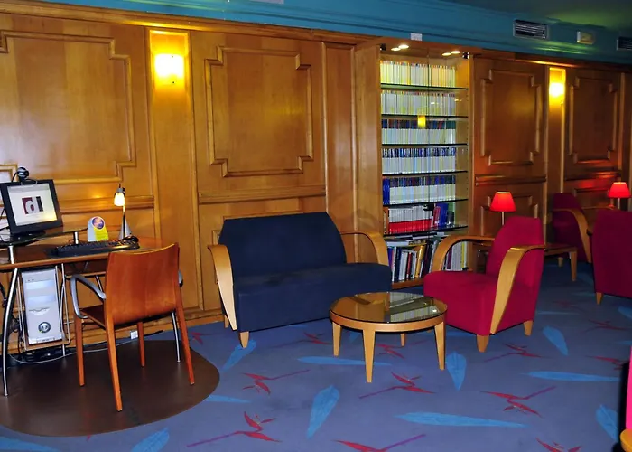 Zenit Dos Infantas 4*